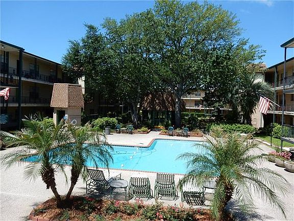 4th image of 2732 Whitney Pl APT 107