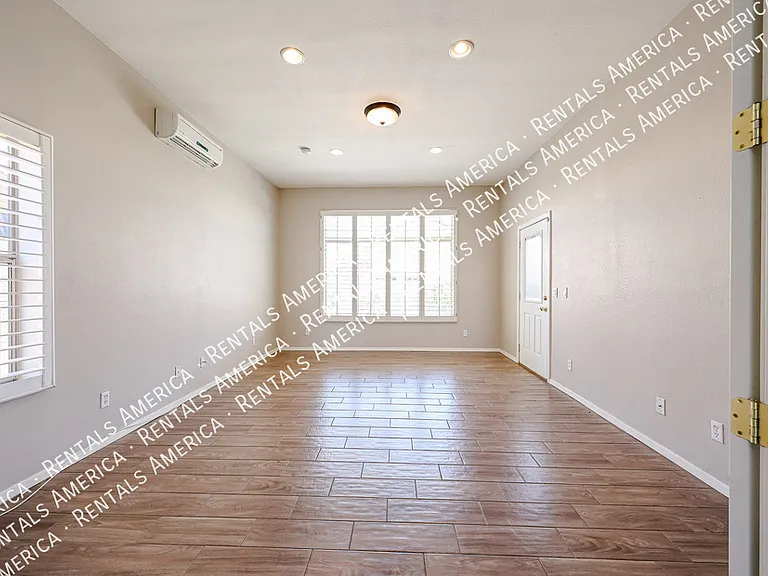 4616 E Summerhaven Dr — Photo 14