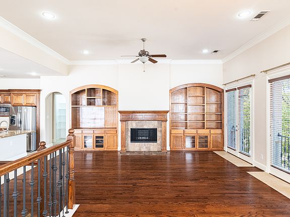 5th image of 3334 University Park Ln