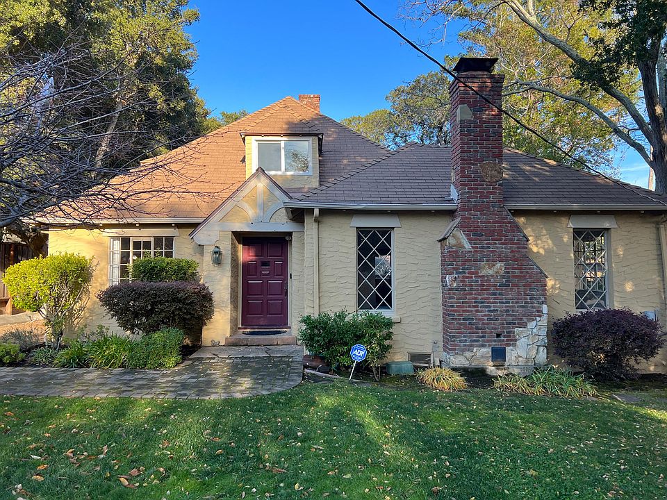1st image of 121 Alturas Dr