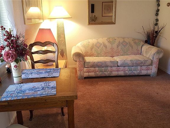 4th image of 276 S Lake Havasu Avenue