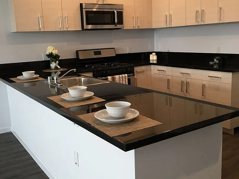Burnet Apartments — Photo 10