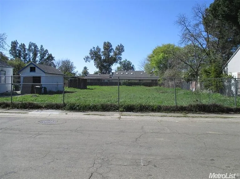 4632 47th St photo 1