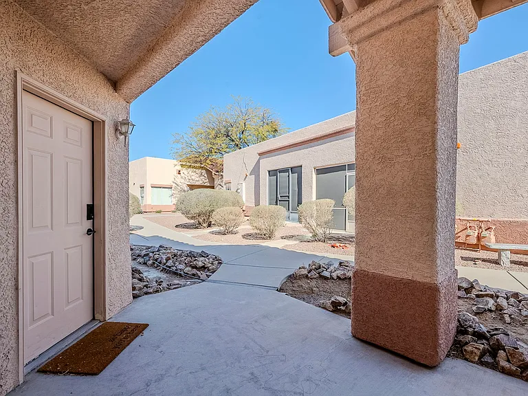 1564 N Paseo La Tinaja — Photo 7