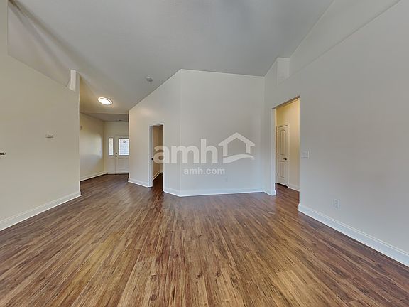 3rd image of 430 Jewelwood Dr
