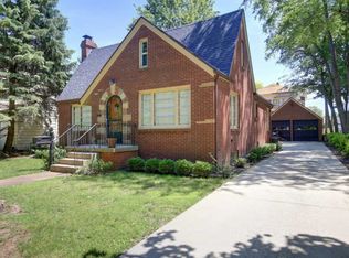 1307 W University Ave, Champaign, IL