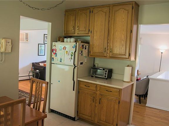 5th image of 662 Garth Ct