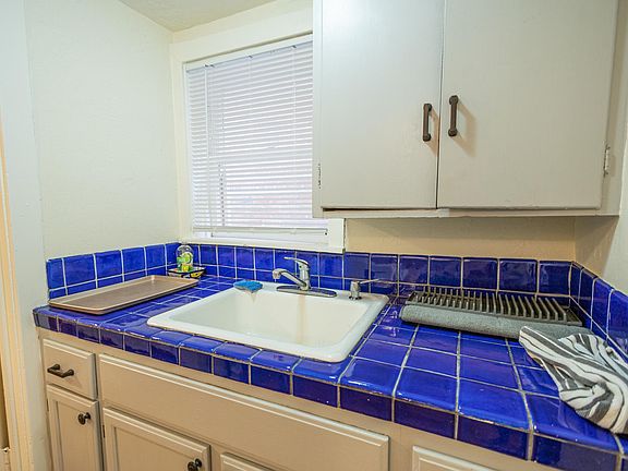 2nd image of 1213 18th St #2