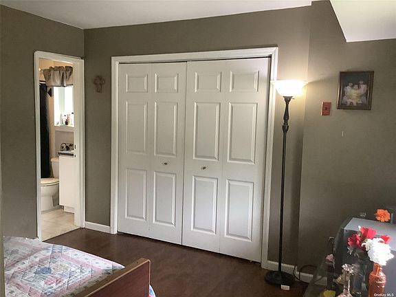5th image of 10 Fargo Ct #10