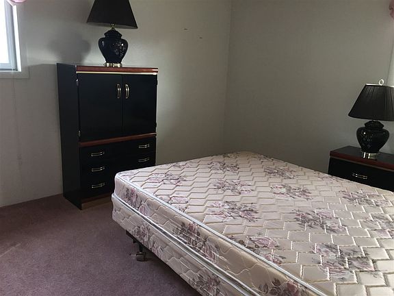 5th image of 214 Mountain View Dr N