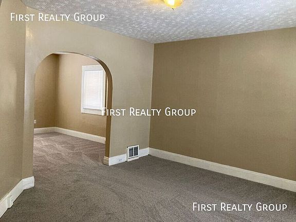 3rd image of 206 Edgar Ave