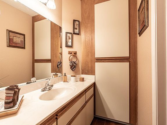 4th image of 695 S Knickerbocker Dr APT 12