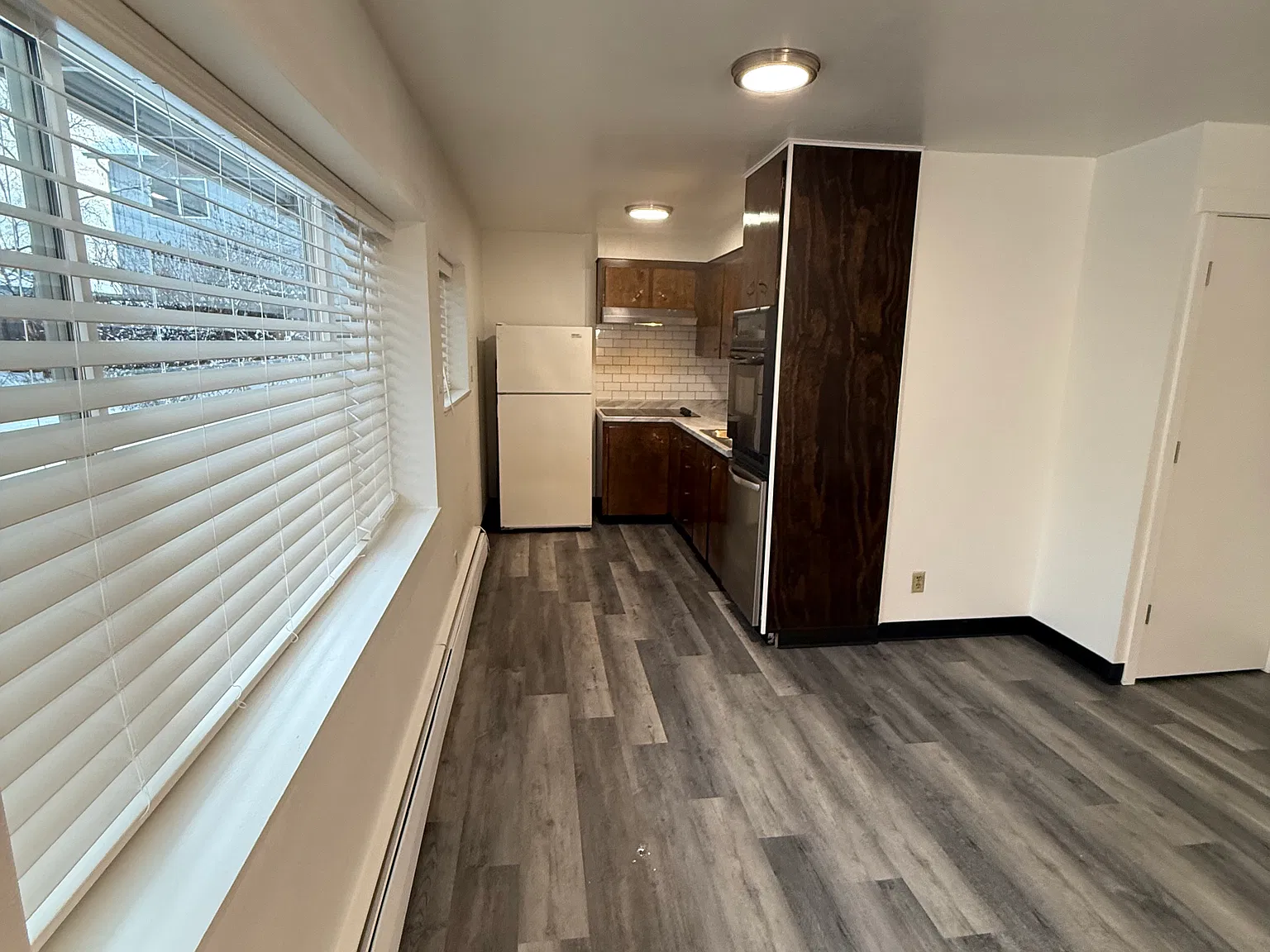1 bed, 650 sqft, $1,300 — Photo 3