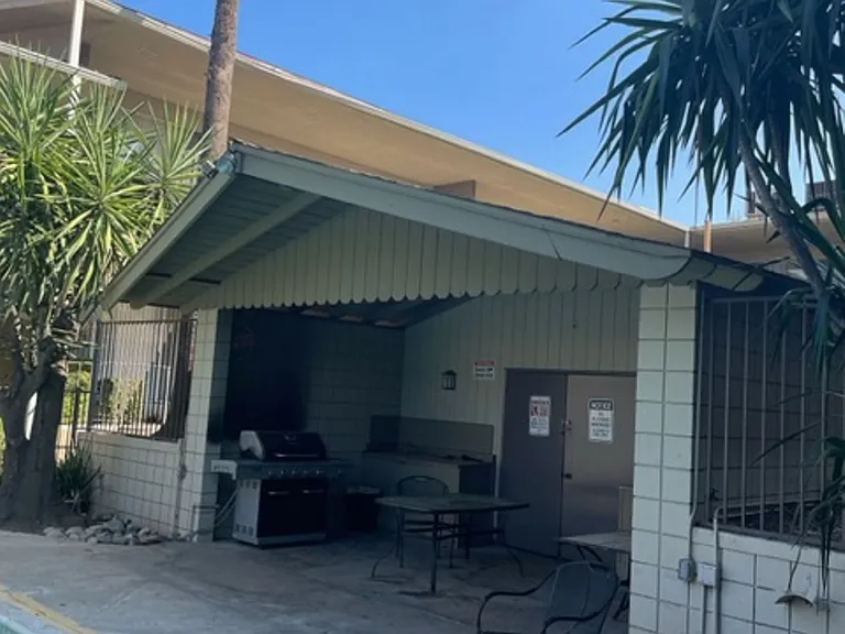 102 - Vista Bonita Apts. — Photo 14