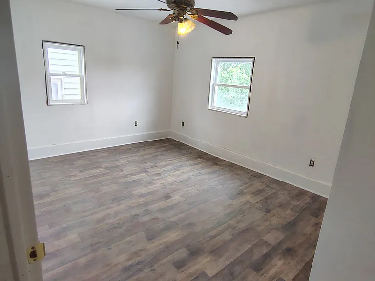 328 S Gardner St — Photo 4