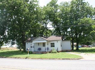 315 N 3rd St, Grandview, TX 76050