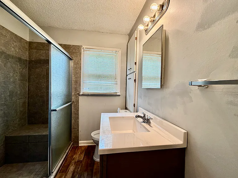 5414 Princess St — Photo 10