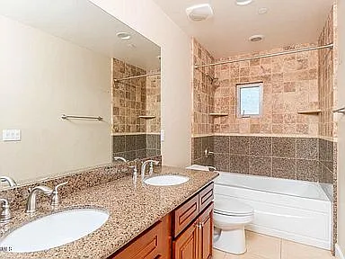 527 W 6th St — Photo 16