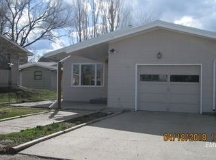 311 N Sewell Ave, Miles City, MT 59301