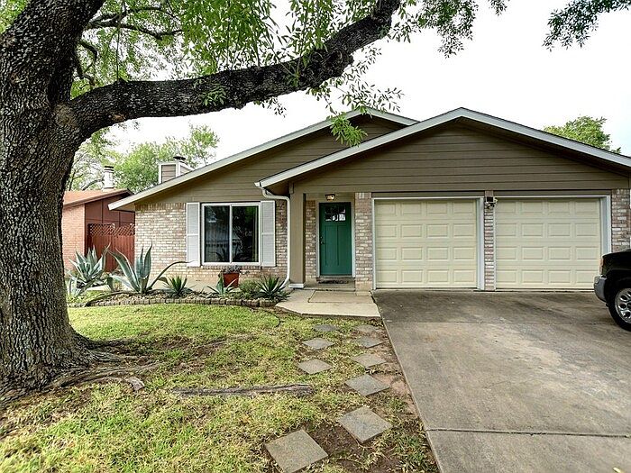 1st image of 11108 Applewood Dr
