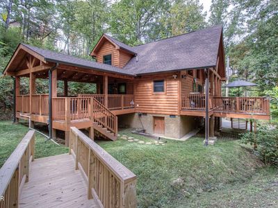 2423 Paradise Falls Way, Sevierville, TN, 37862