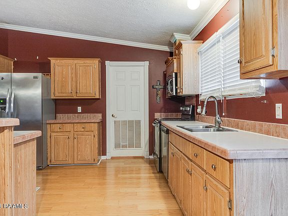 3rd image of 1046 Florence Dr