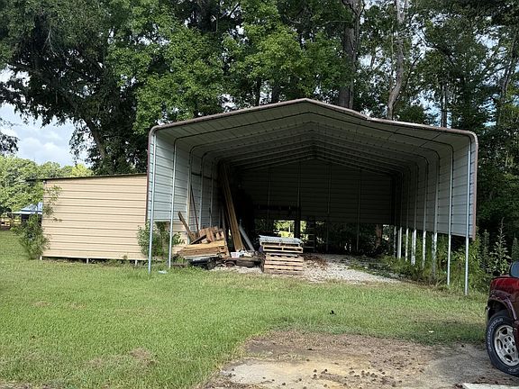 3rd image of 114 County Road 684