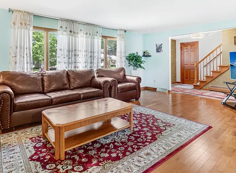 71 Chaumont Dr — Photo 12