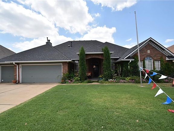 3rd image of 2612 NW 160th Ter