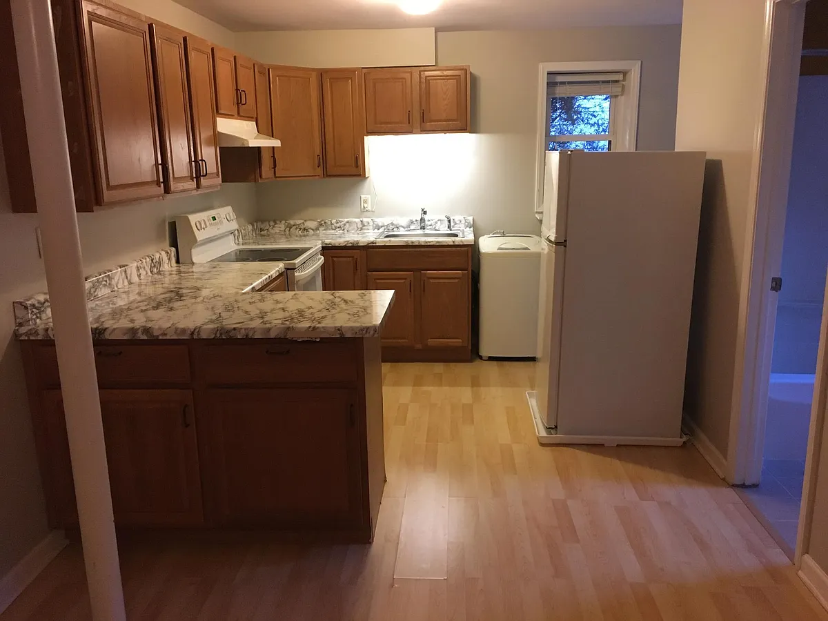 Building Photo - 201 Culbreth Park Dr #B