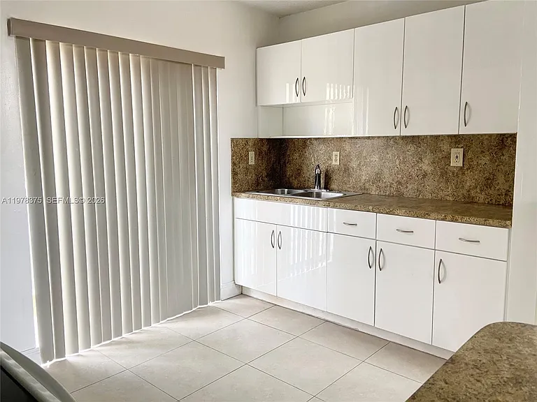 2740 W 62nd St #203 — Photo 3