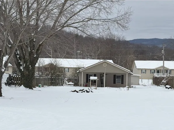 405 Brandon St, Elizabethton, TN 37643