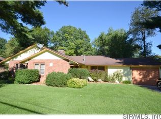 1232 N 17th St, Belleville, IL 62226