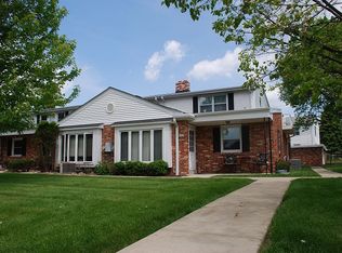 4923 W Colonial Ct #53, Greenfield, WI 53220
