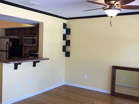 3rd image of 1901 Lennox Dr Unit 35