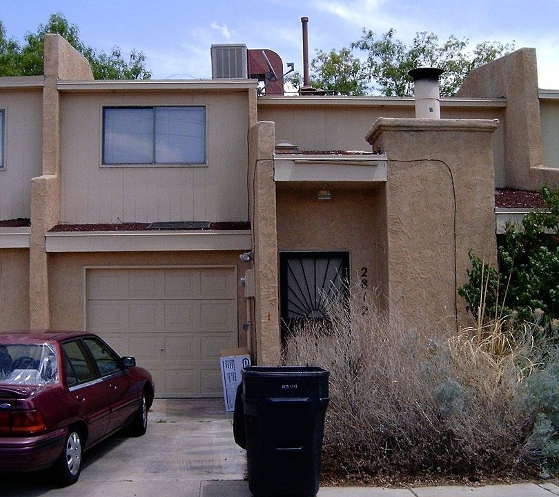 1st image of 2812 Enebro St NE