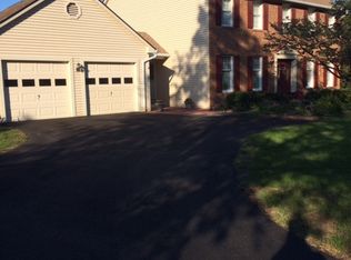 215 Hunters Ridge Rd, Lutherville Timonium, MD 21093