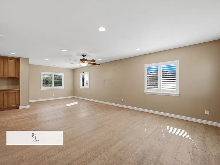 12488 Celebration Dr — Photo 32