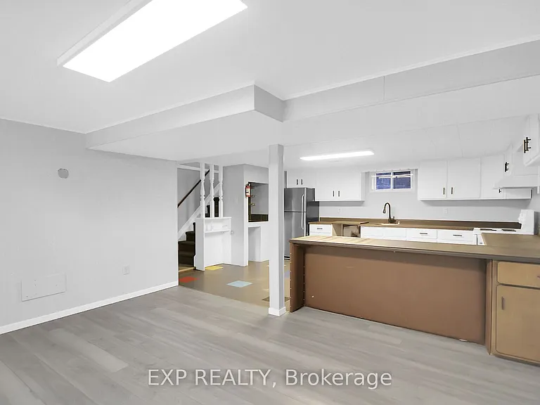 2247 Miramichi St — Photo 30