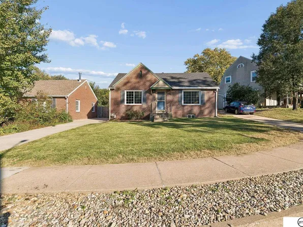 3470 Orchard St, Lincoln, NE 68503