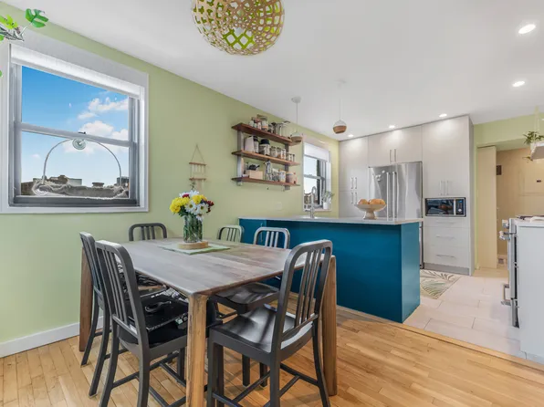 425 East 26th Street image 7 of 19