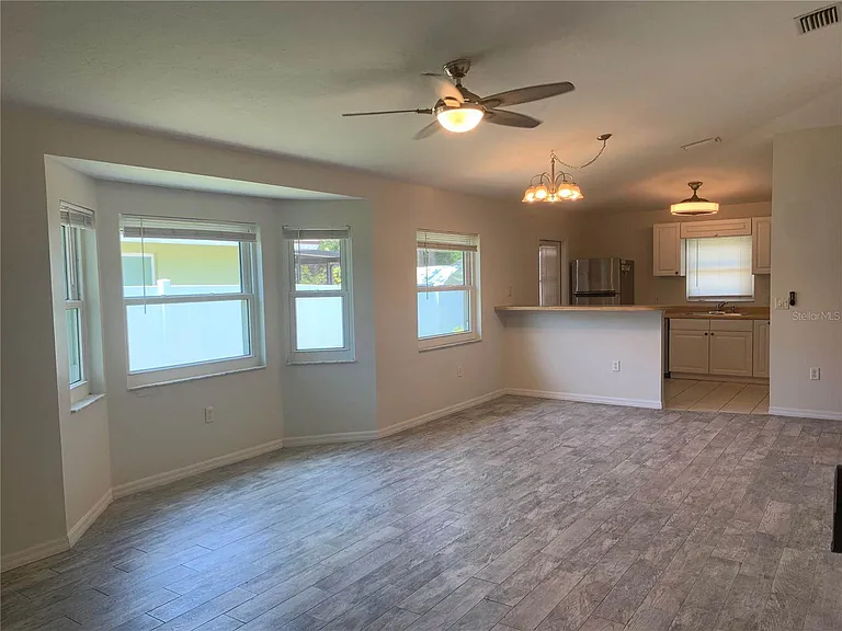 1875 Vamo Dr — Photo 6