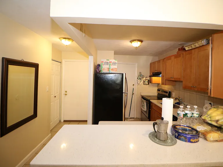 400 Governors Dr #5 — Photo 3