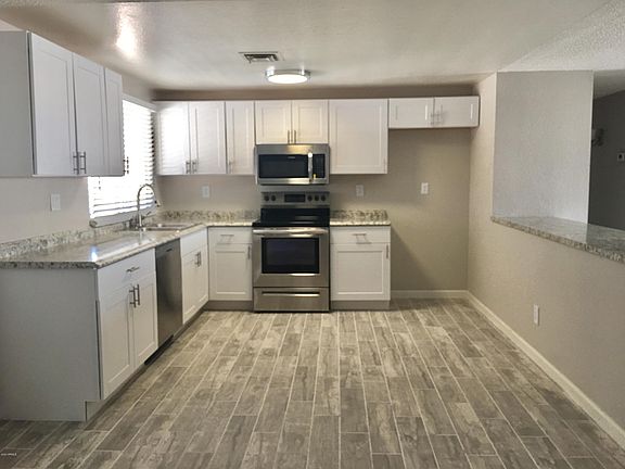 5th image of 1959 W Des Moines Cir