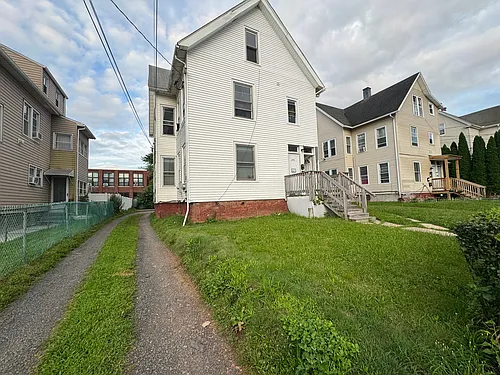 253 Fairview St #3 Photo 1