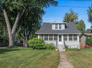 868 3rd St SE, Forest Lake, MN 55025