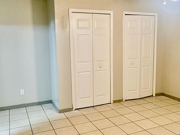 4th image of 3006 Gilbert Ave S