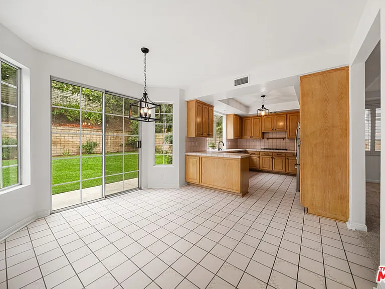 4144 Colfax Ave — Photo 16