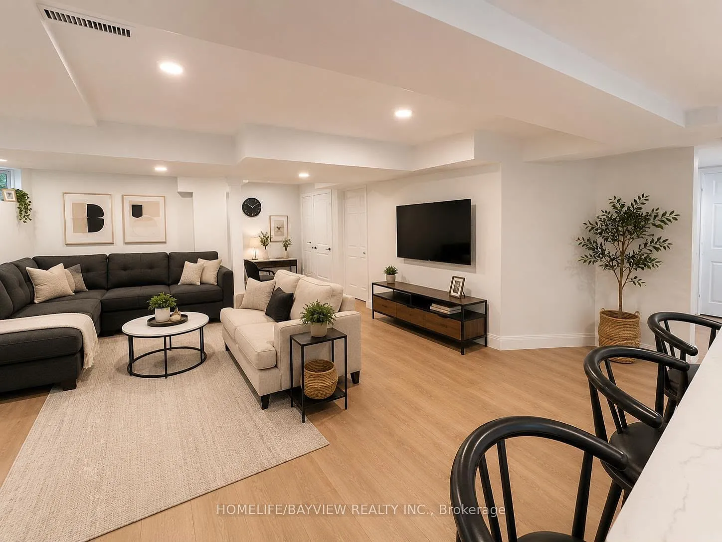 2 bed, $2,300 — Photo 2