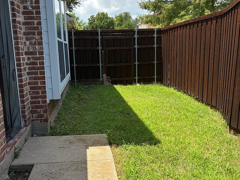 8240 Spring Ridge Dr — Photo 21